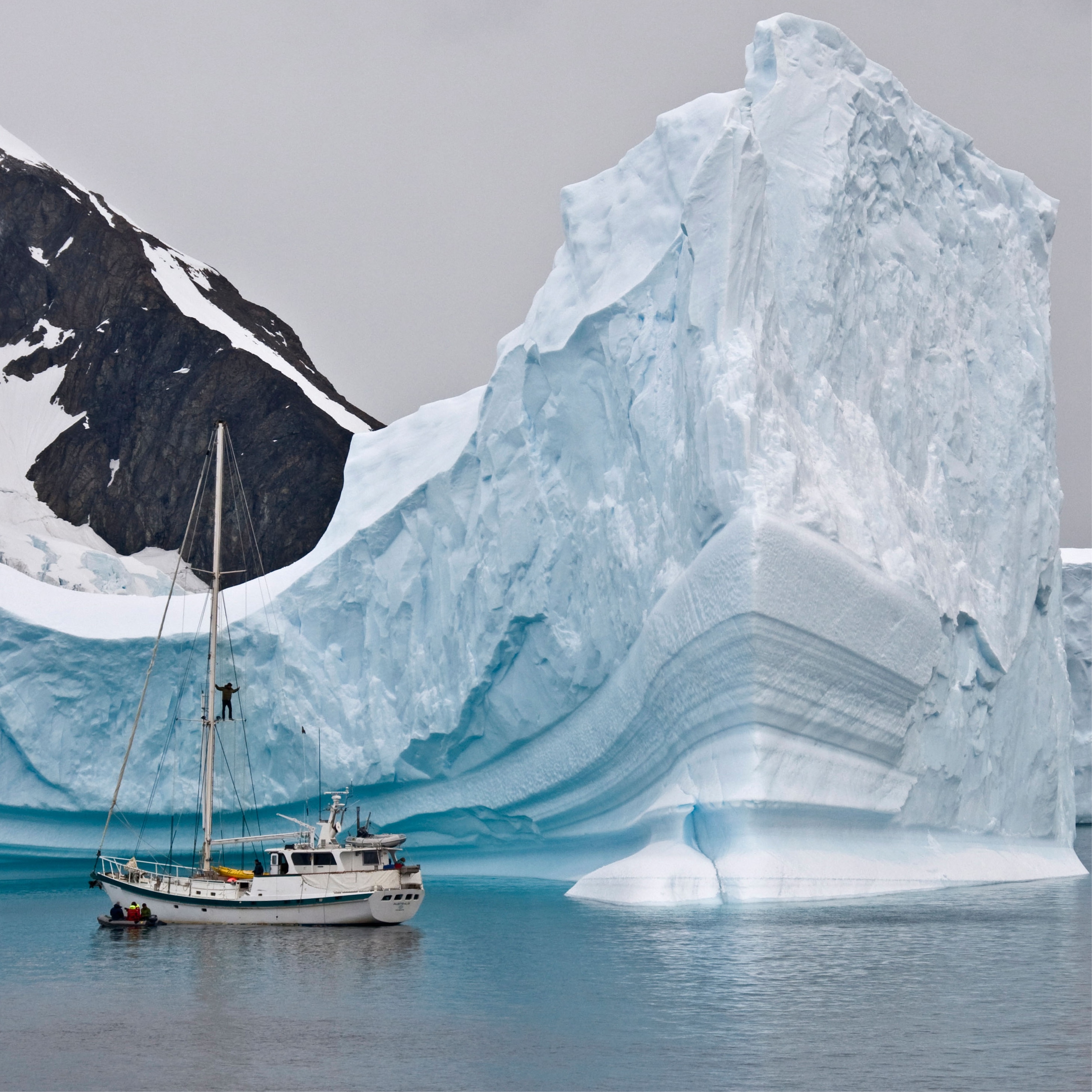 boat water ice berg